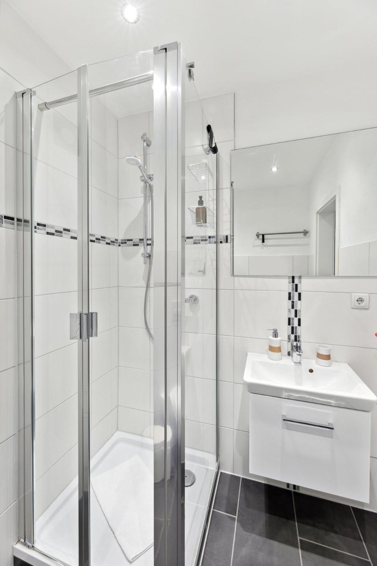 Sali Homes - Charming Studio Apartment In Heart Of Bayreuth With Balcony Exterior photo
