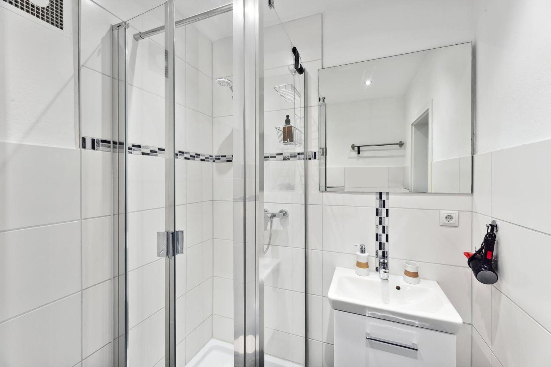 Sali Homes - Charming Studio Apartment In Heart Of Bayreuth With Balcony Exterior photo