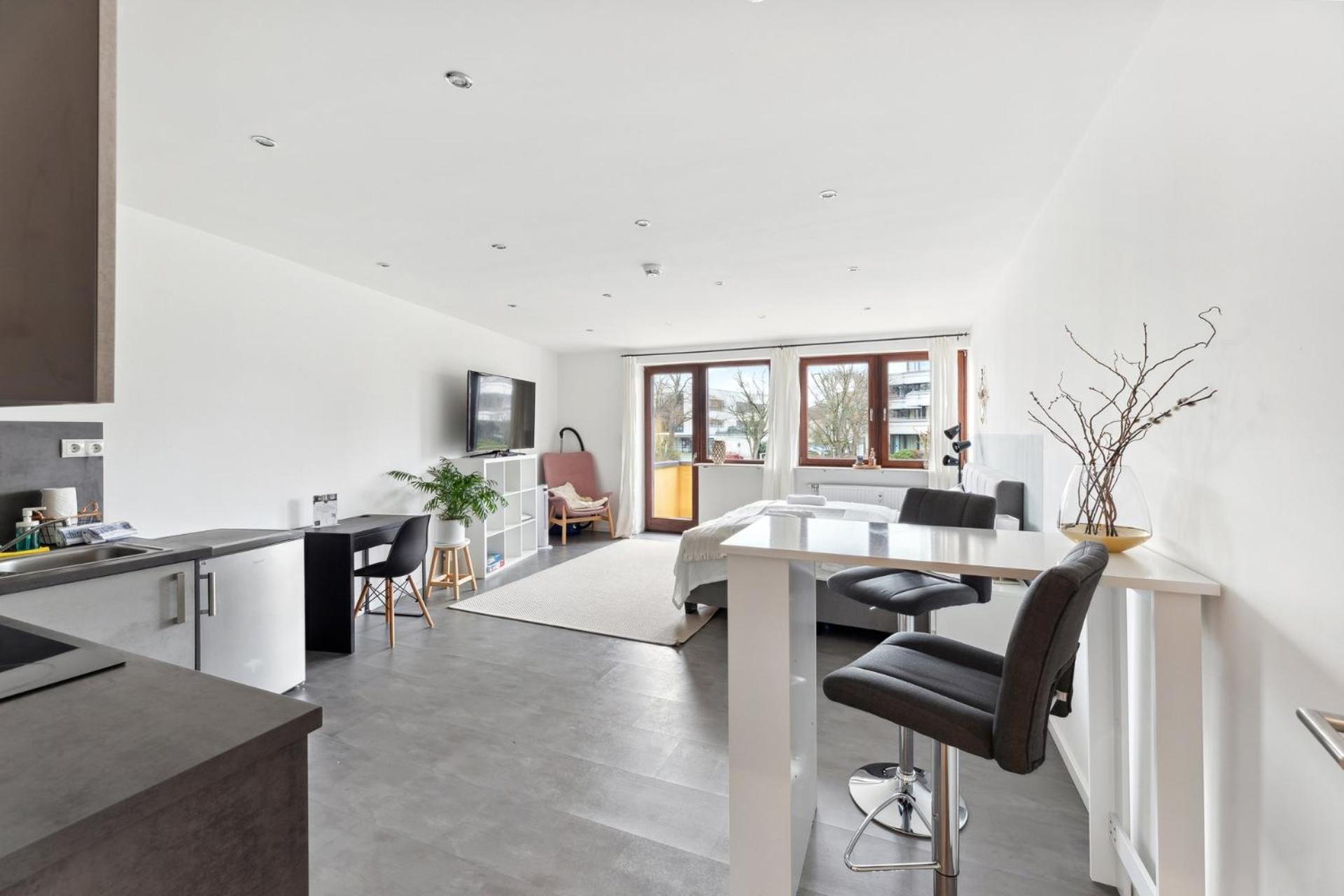 Sali Homes - Charming Studio Apartment In Heart Of Bayreuth With Balcony Exterior photo